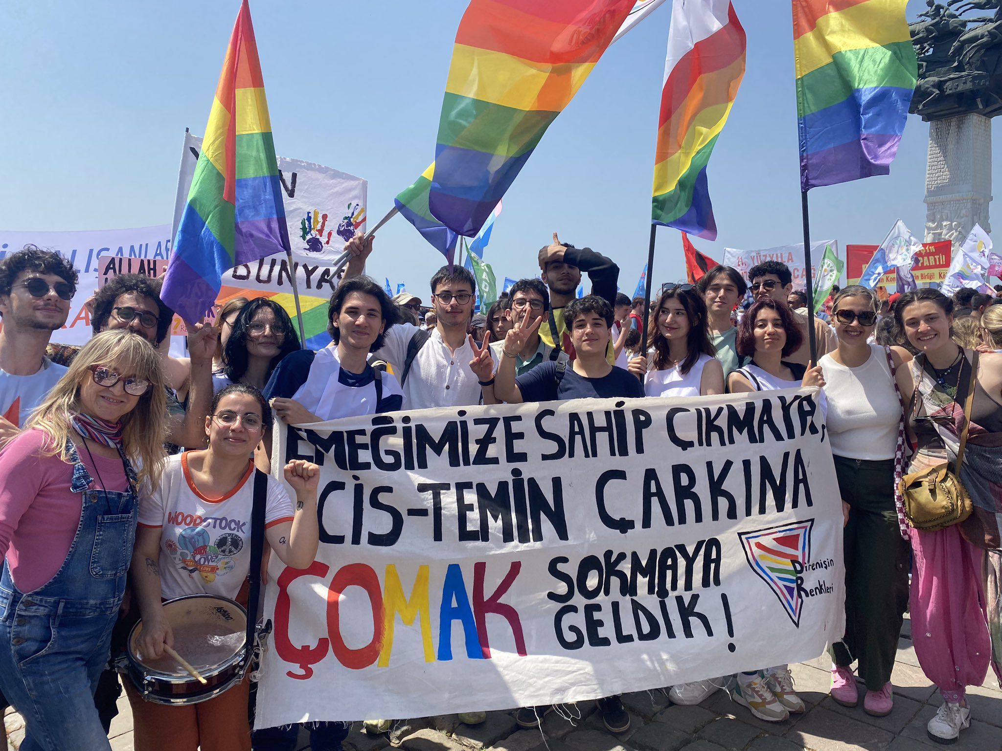 1 Mayıs’tan gökkuşağı manzaraları | Kaos GL - LGBTİ+ Haber Portalı Haber