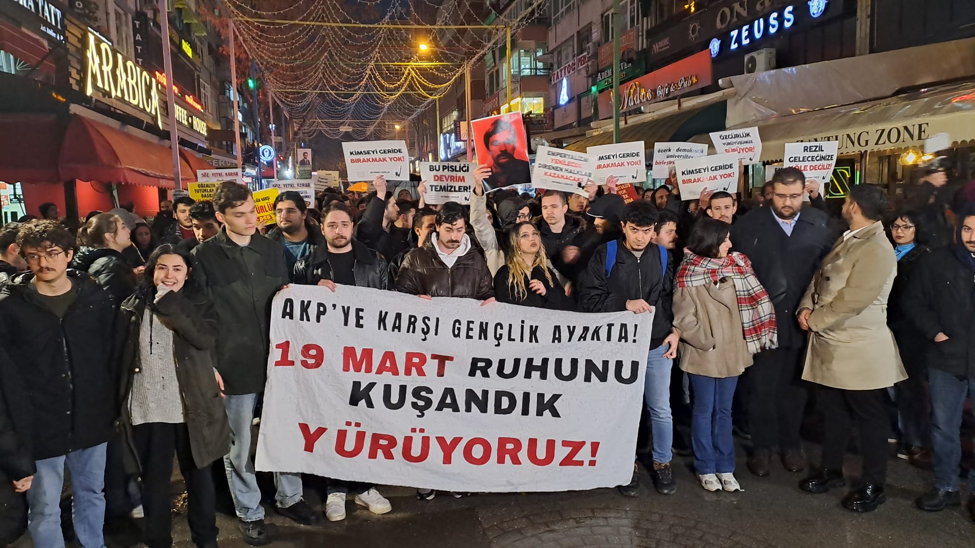 19 Mart protestolarının yıldönümünde gözaltına alınan trans kadına transfobik işkence | Kaos GL - LGBTİ+ Haber Portalı