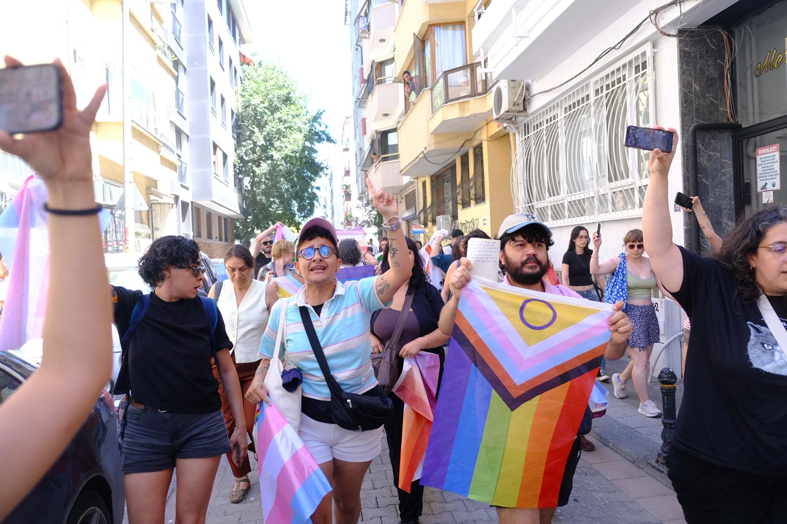 24. İstanbul Onur Yürüyüşü: “Hayatlarımızı yargı paketlerinizle, keyfi yasaklarınızla, nefret politikalarınızla düzenleyemezsiniz” Kaos GL - LGBTİ+ Haber Portalı