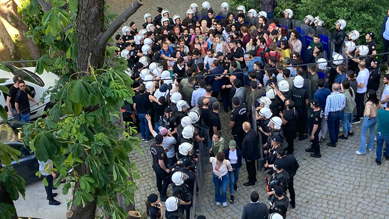 70 öğrenciyi yargılamanın belgesi: 15 sayfa kimlik tespiti, yarım sayfa iddia! | Kaos GL - LGBTİ+ Haber Portalı Haber