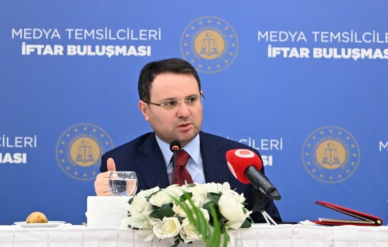 Adalet Bakanı Gürlek: “Çocukları sapkın akımlara yönlendiren içerik üreticileri için gerekli cezai yaptırımları devreye sokacağız” Kaos GL - LGBTİ+ Haber Portalı