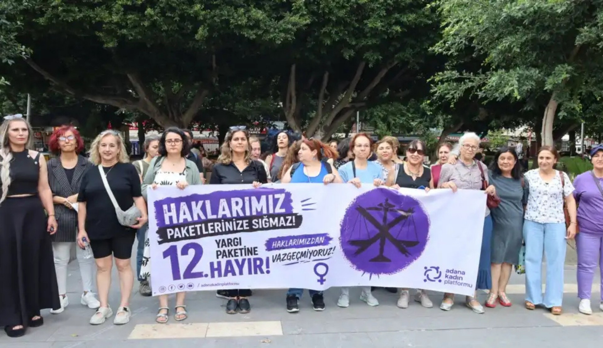 Adana Kadın Platformu’ndan 12. Yargı Paketi’ne karşı eylem: “Eşit ve özgür bir yaşam ısrarımızdan vazgeçmeyeceğiz” | Kaos GL - LGBTİ+ Haber Portalı