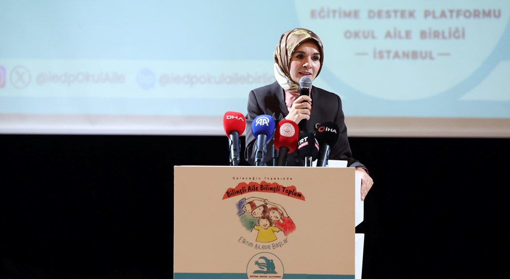 Aile Bakanı Göktaş dijital platformları hedef aldı: “Cinsiyetsizleştirme söylemleri ve kimlik algısını bulanıklaştıran içerikler…” | Kaos GL - LGBTİ+ Haber Portalı