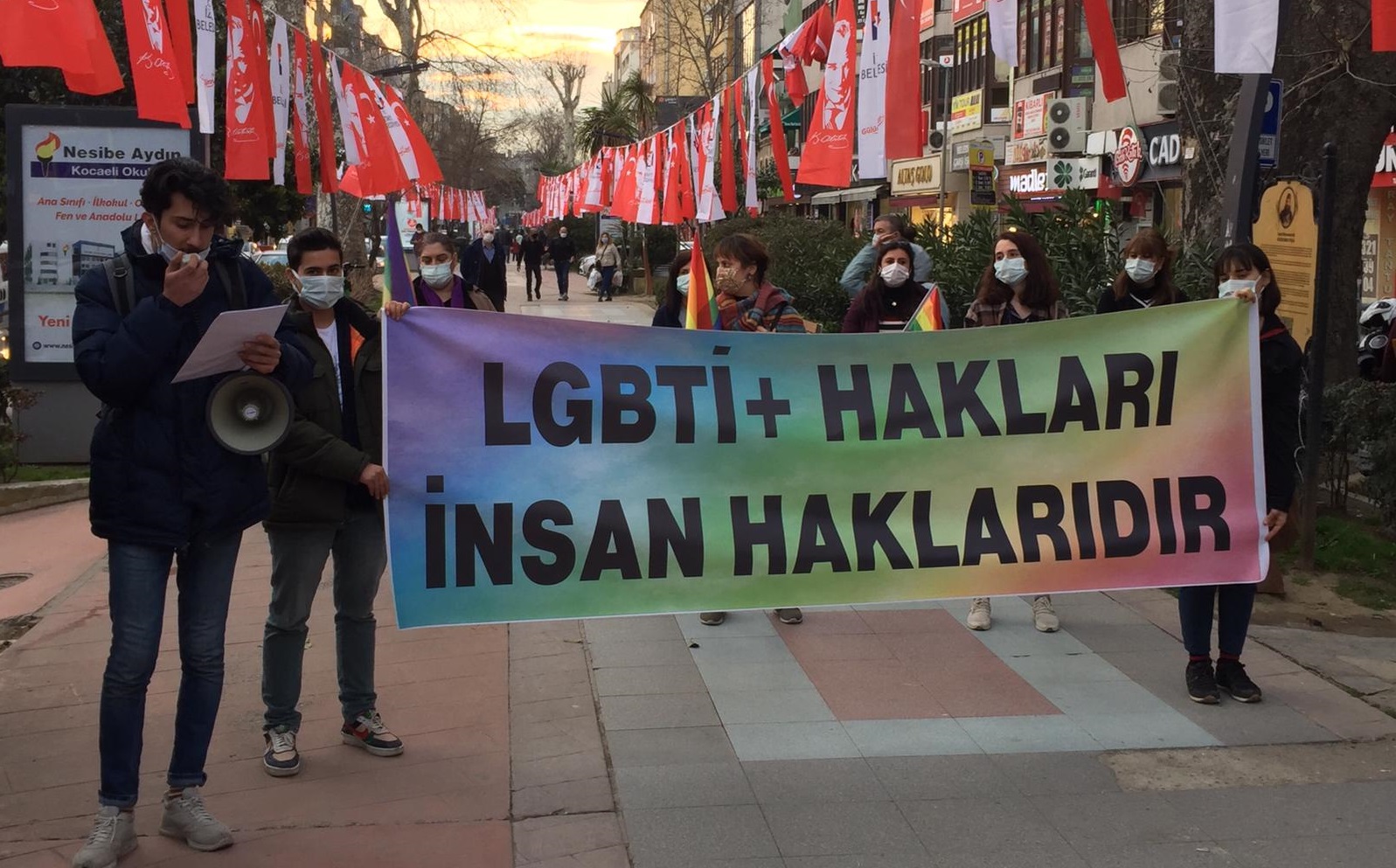 Ankara Barosu LGBTİ+ Hakları Merkezi’nden LGBTİ+ karşıtı kanun teklif taslağı değerlendirmesi | Kaos GL - LGBTİ+ Haber Portalı Haber