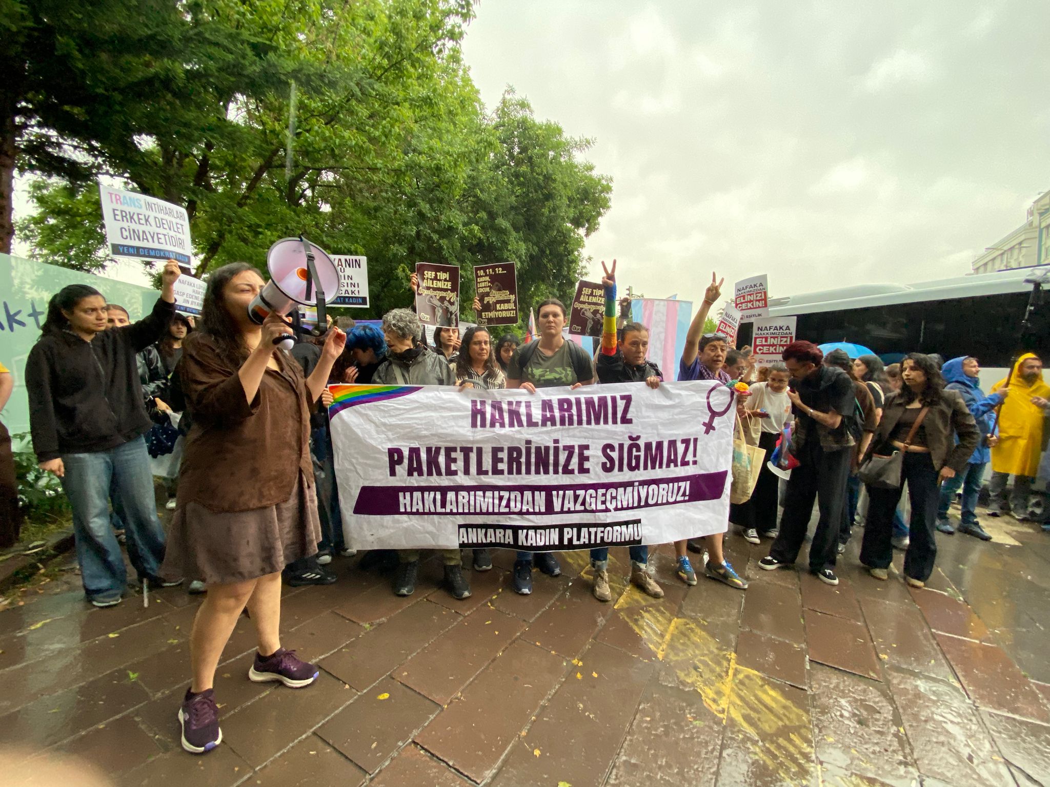 Ankara’da yargı paketi eyleminde 4 kişi gözaltına alındı; LGBTİ+'lar darp edildi! | Kaos GL - LGBTİ+ Haber Portalı