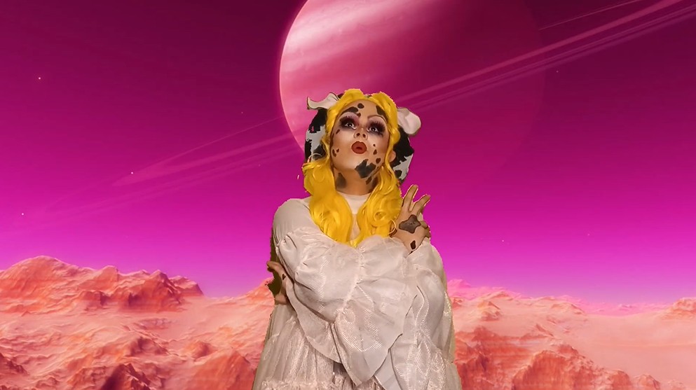 Anna Tholia’nın Kiss Me More klibi yayında Kaos GL - LGBTİ+ Haber Portalı