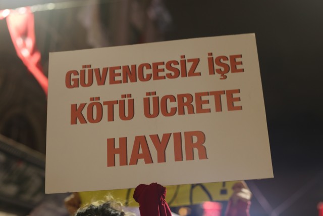 Aralık Feminist Kolektif: "Asgari ücret feminist bir meseledir!" Kaos GL - LGBTİ+ Haber Portalı