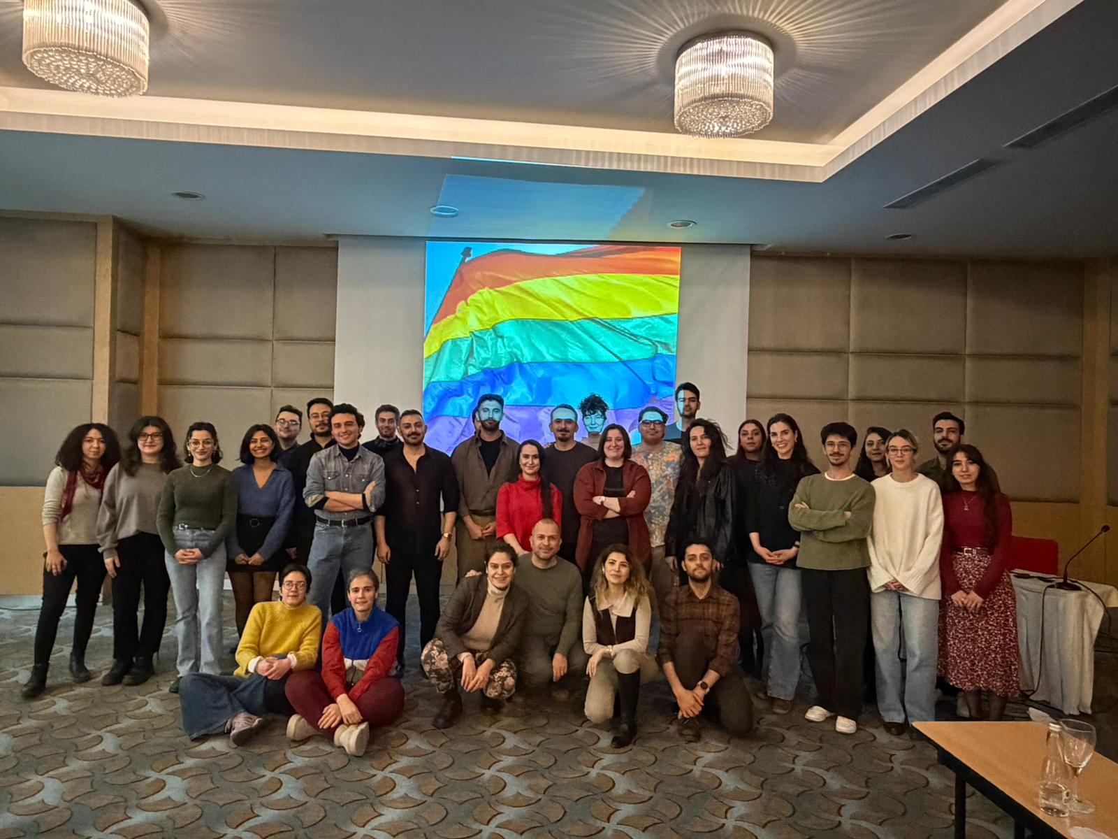 Avukatlar Ankara’da buluştu: “LGBTİ+’ların görünürlüğü müstehcenlikle ilişkilendiriliyor” Kaos GL - LGBTİ+ Haber Portalı