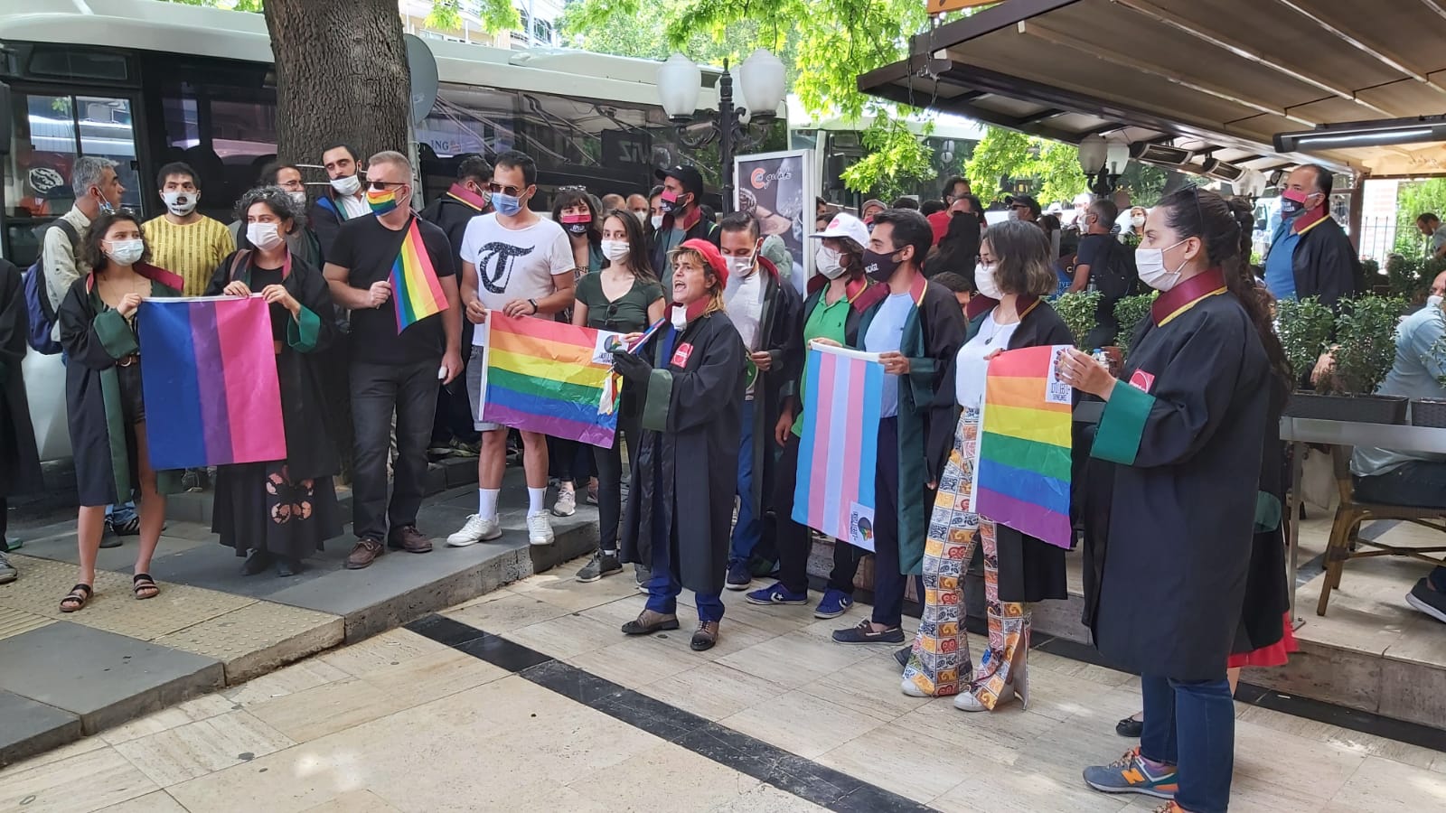 Avukatların direnişinde ODTÜ Onur Yürüyüşü’ne destek eylemi | Kaos GL - LGBTİ+ Haber Portalı Haber