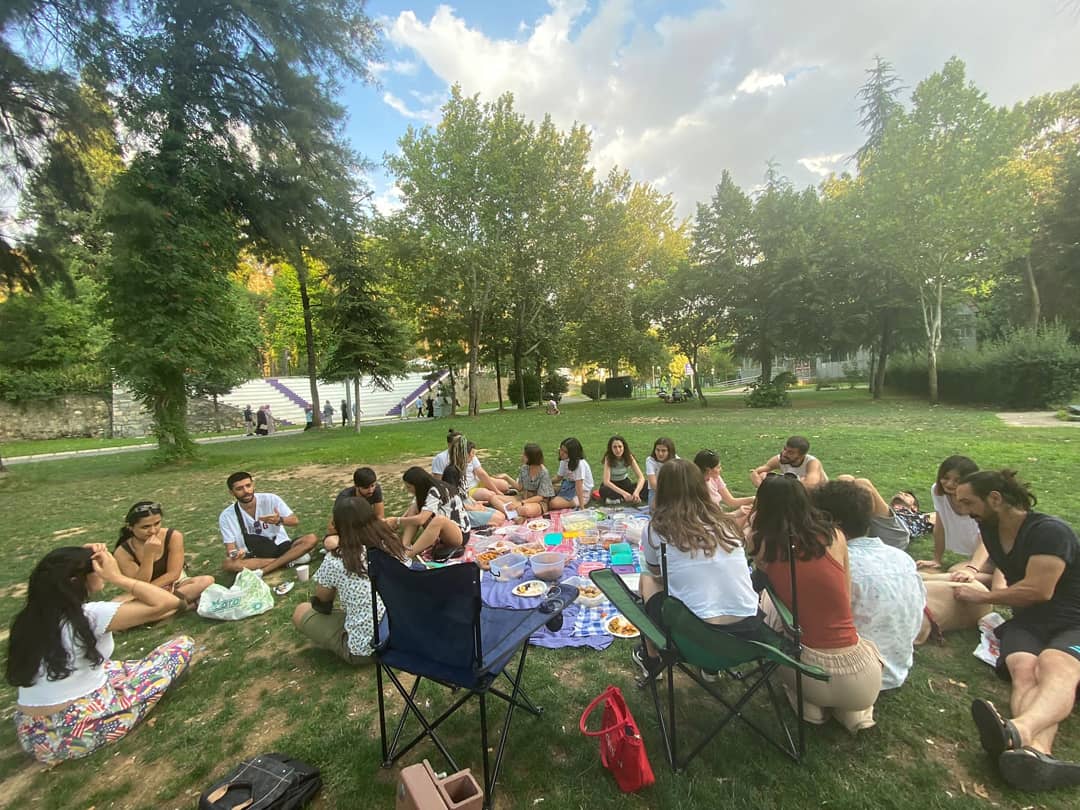Aydın LGBTİ+ Dayanışması dönemi vegan piknikle kapattı Kaos GL - LGBTİ+ Haber Portalı