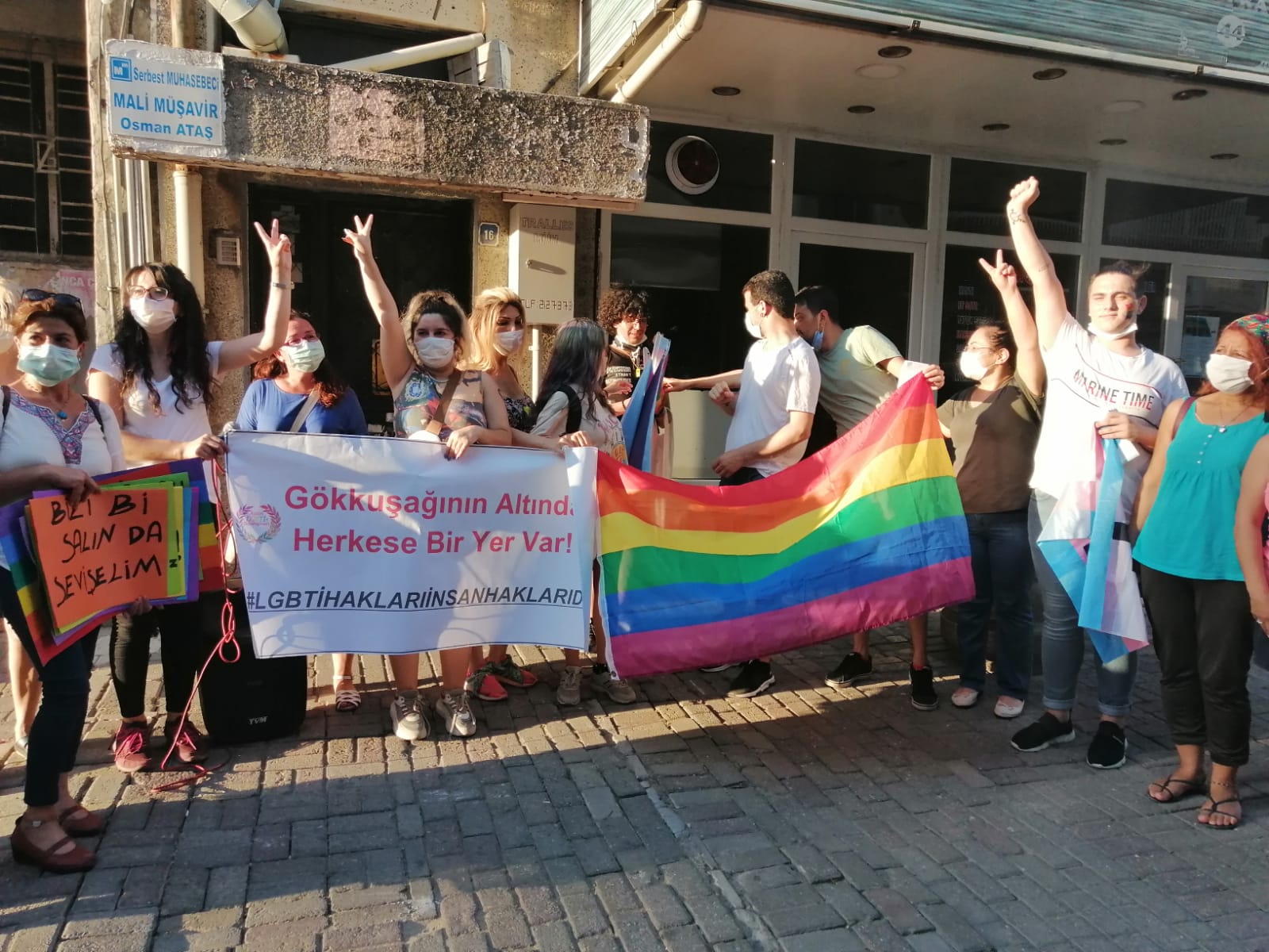 Aydın LGBTİ+ sokakta: Gökkuşağının altında herkese bir yer var | Kaos GL - LGBTİ+ Haber Portalı Haber