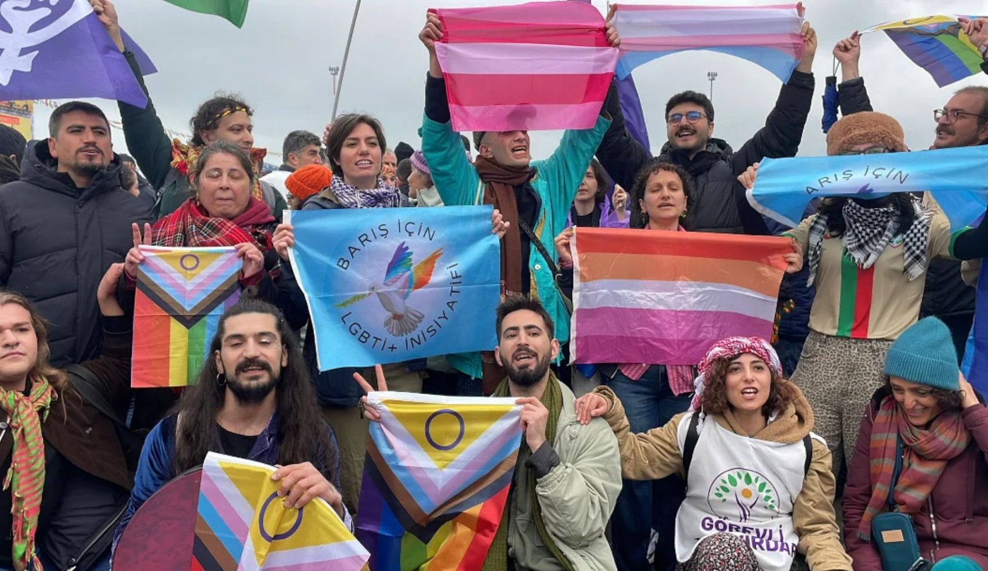 Barış İçin LGBTİ+ İnisiyatifi’nden izleme notu: “2026 Newrozu ve LGBTİ+'ların Newroz’a Katılımı Üzerine” | Kaos GL - LGBTİ+ Haber Portalı