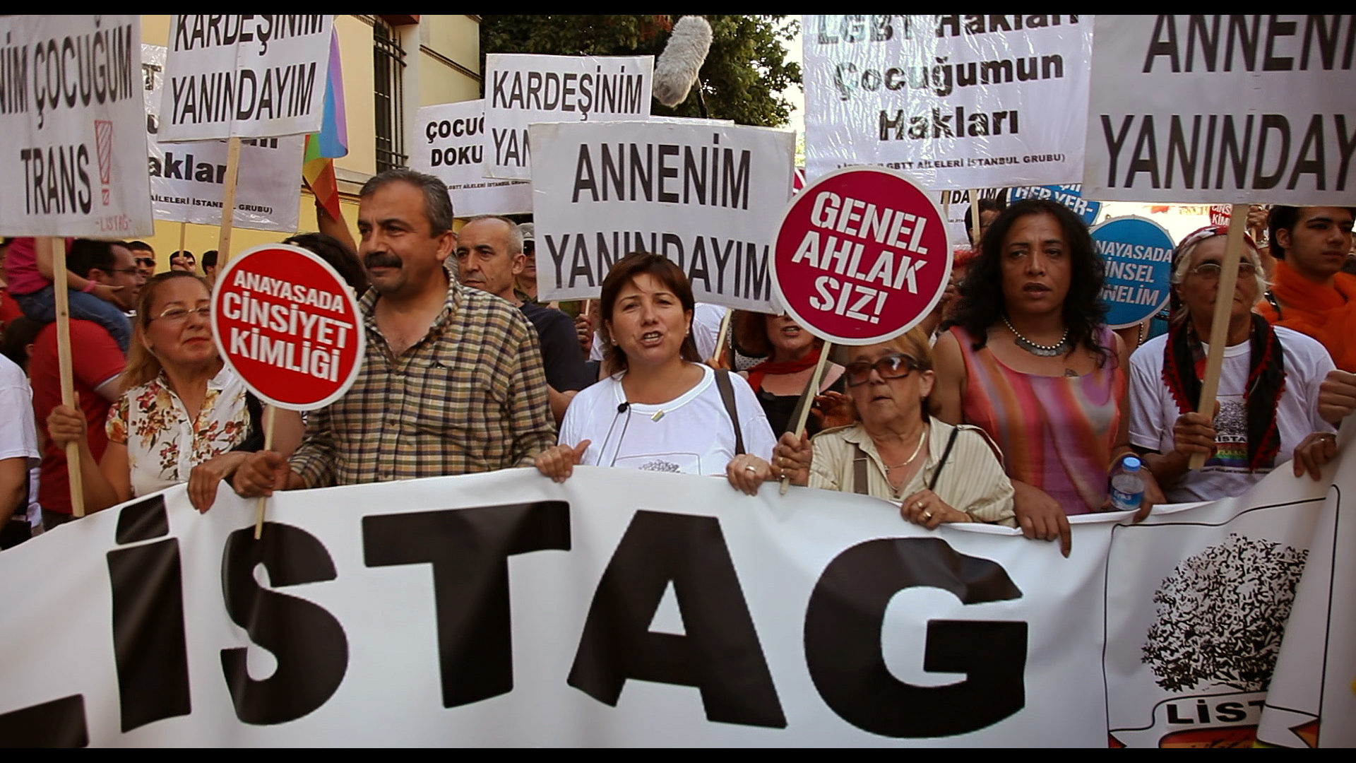 Benim Çocuğum Haziran’da MUBI’de! | Kaos GL - LGBTİ+ Haber Portalı Haber