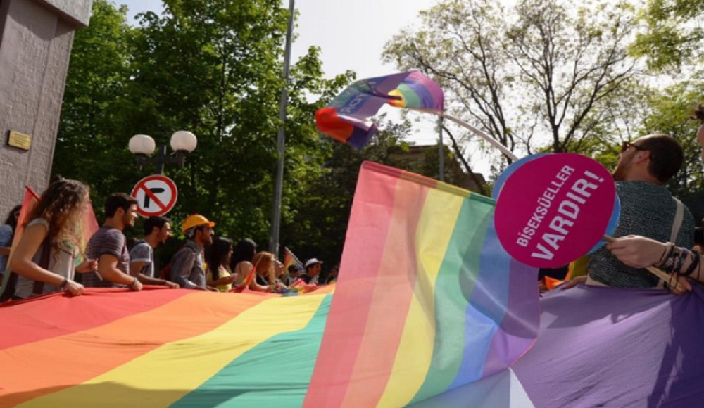 Bi+ dijital aktivizm sürüyor! | Kaos GL - LGBTİ+ Haber Portalı