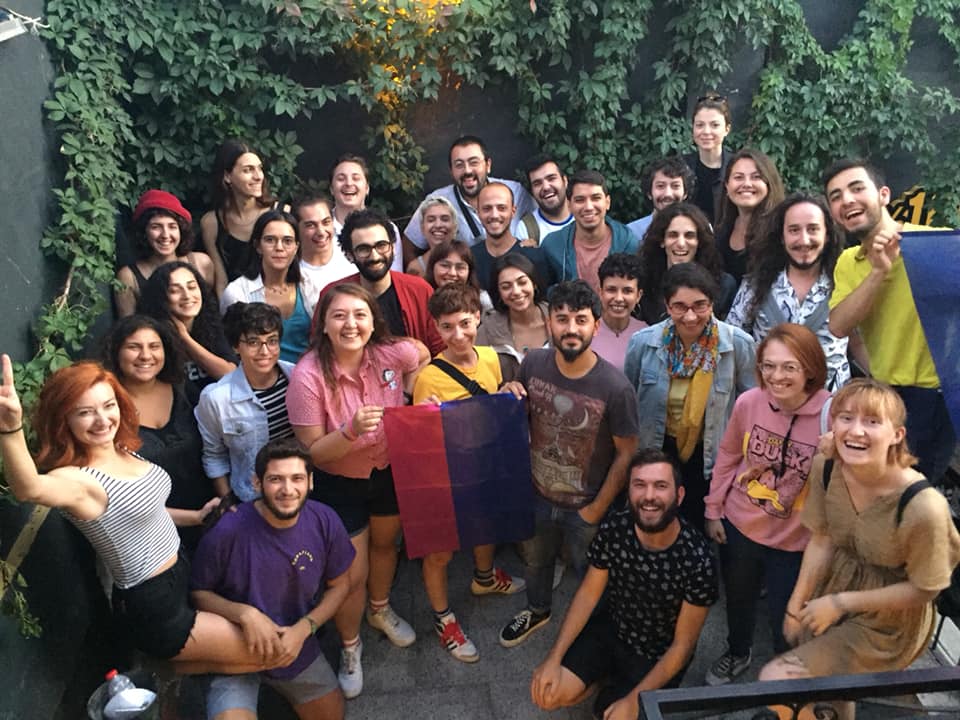 Bifobi bohçası Bi+ Forum’da açıldı | Kaos GL - LGBTİ+ Haber Portalı Haber