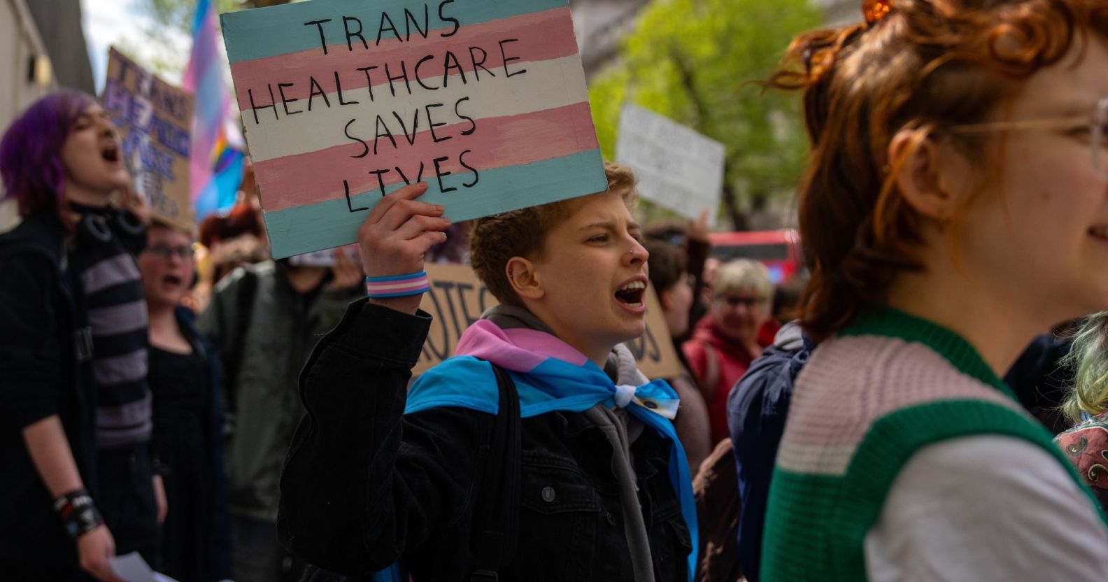Birleşik Krallık’taki nonbinary ve translar, sağlığa erişimde ciddi engellerle karşılaşıyor | Kaos GL - LGBTİ+ Haber Portalı Haber