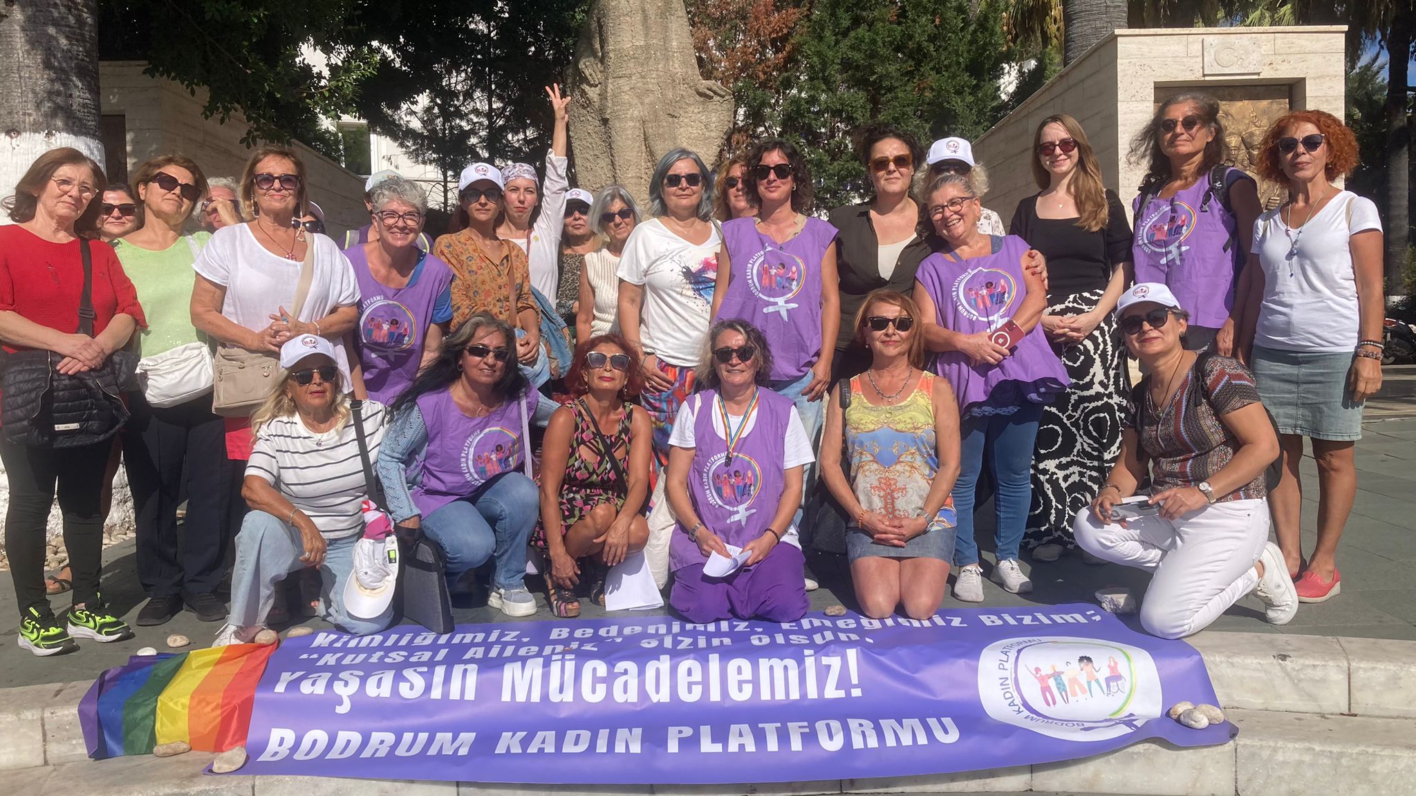 Bodrum’da kadınlar ve LGBTİ+’lardan yargı paketine tepki: “Bu paketi Meclise getirmeyi aklınızdan geçirmeyin!” | Kaos GL - LGBTİ+ Haber Portalı Haber