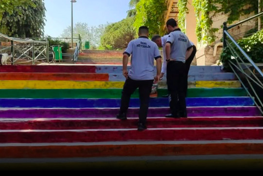 Boğaziçi Üniversitesi’nde gökkuşağı renkleri griye boyandı | Kaos GL - LGBTİ+ Haber Portalı Haber