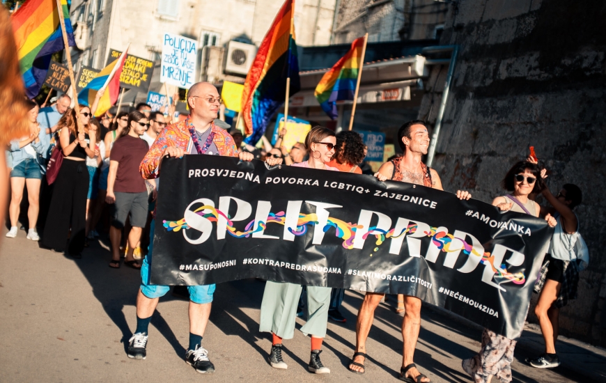 “Bu genç, LGBTIQ topluluğuna mensup olduğu için saldırıya uğradı” Kaos GL - LGBTİ+ Haber Portalı