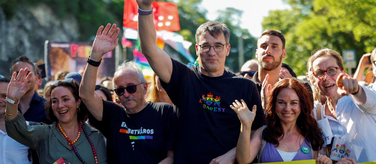 Budapeşte Belediye Başkanı Karácsony’a açılan Onur Yürüyüşü davası askıya alındı Kaos GL - LGBTİ+ Haber Portalı
