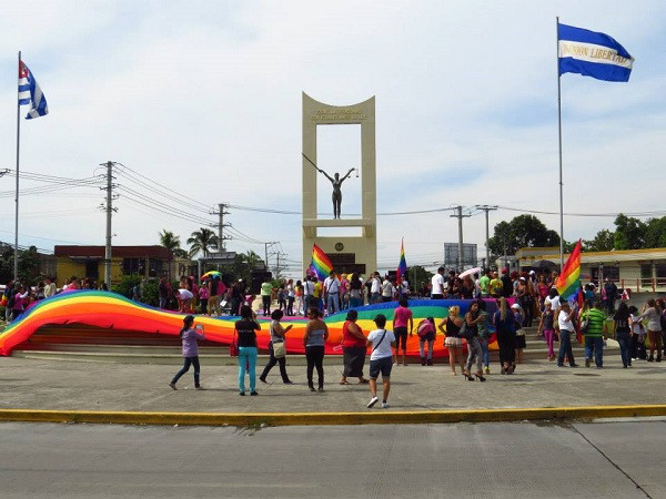 “Cinsel yönelim ve cinsiyet kimliği hakkındaki bilgileri sansürlemek yeni değil, köhne bir fikir” Kaos GL - LGBTİ+ Haber Portalı