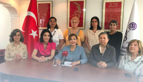 Cumhuriyet Kadınları Derneği, LGBTİ+’ları hedef gösterdi Kaos GL - LGBTİ+ Haber Portalı