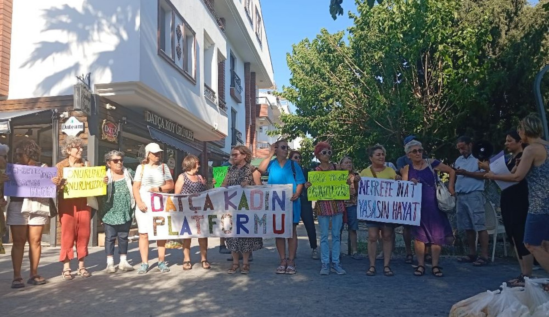 Datça Kadın Platformu’ndan Onur Ayı açıklaması: “LGBTİ+'ların onurlu yaşam talebi suç değildir!” Kaos GL - LGBTİ+ Haber Portalı