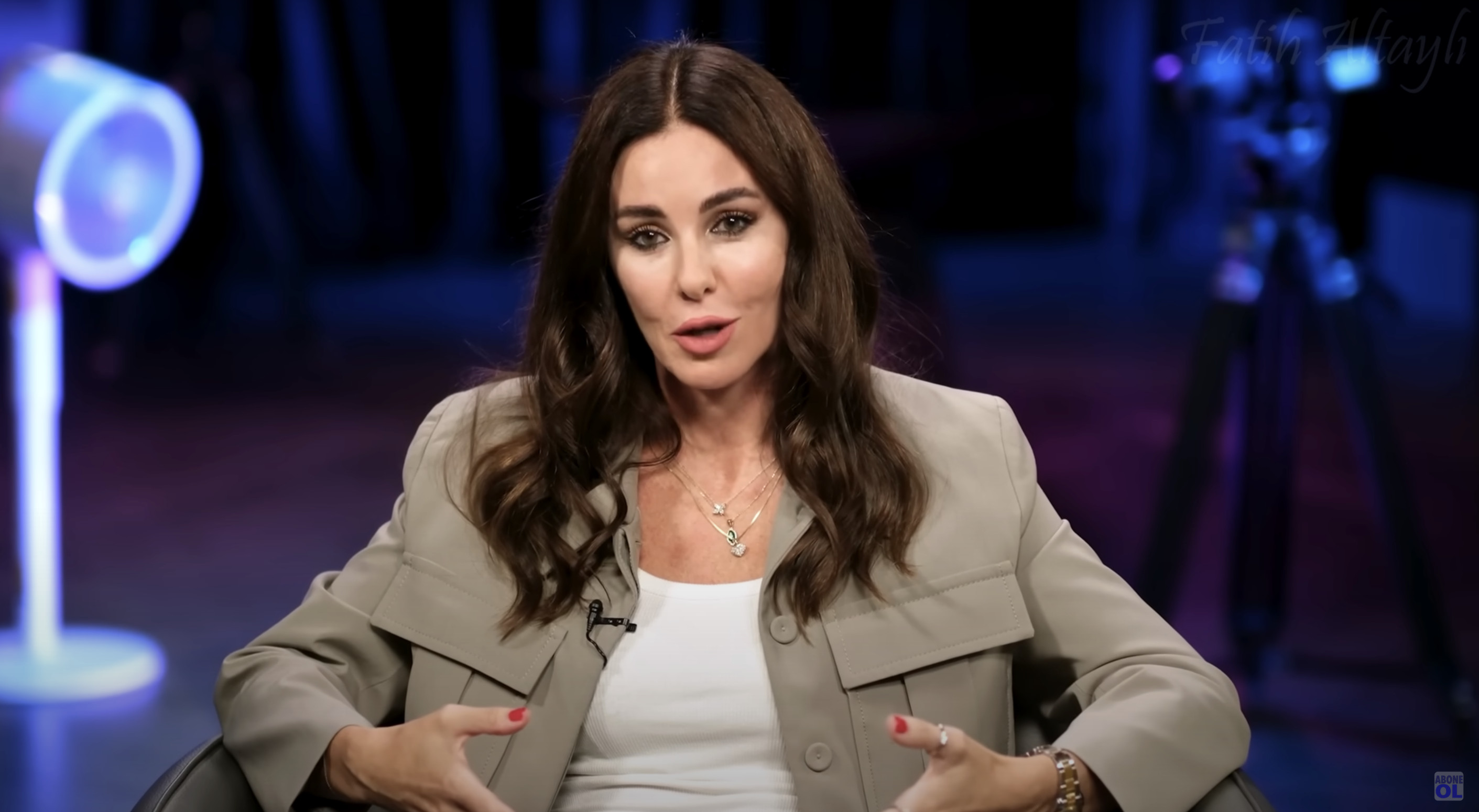 Defne Samyeli’den cinsiyet kimliği karşıtı komplo teorileri | Kaos GL - LGBTİ+ Haber Portalı Haber
