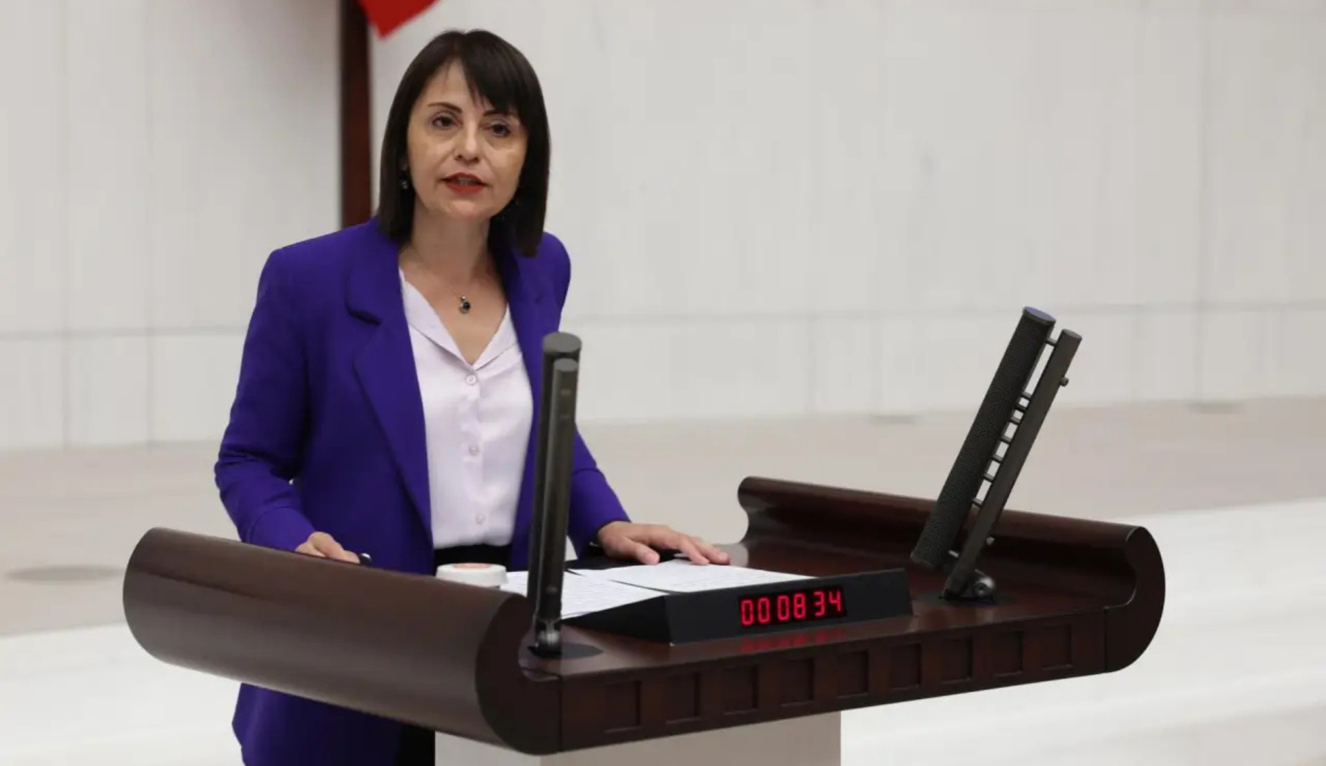 DEM Partili Kezban Konukçu: "Tek bir erkeğin kararıyla kadınların ve LGBTİ+’ların yaşam güvencesi olan İstanbul Sözleşmesi’nden çıkıldı" Kaos GL - LGBTİ+ Haber Portalı