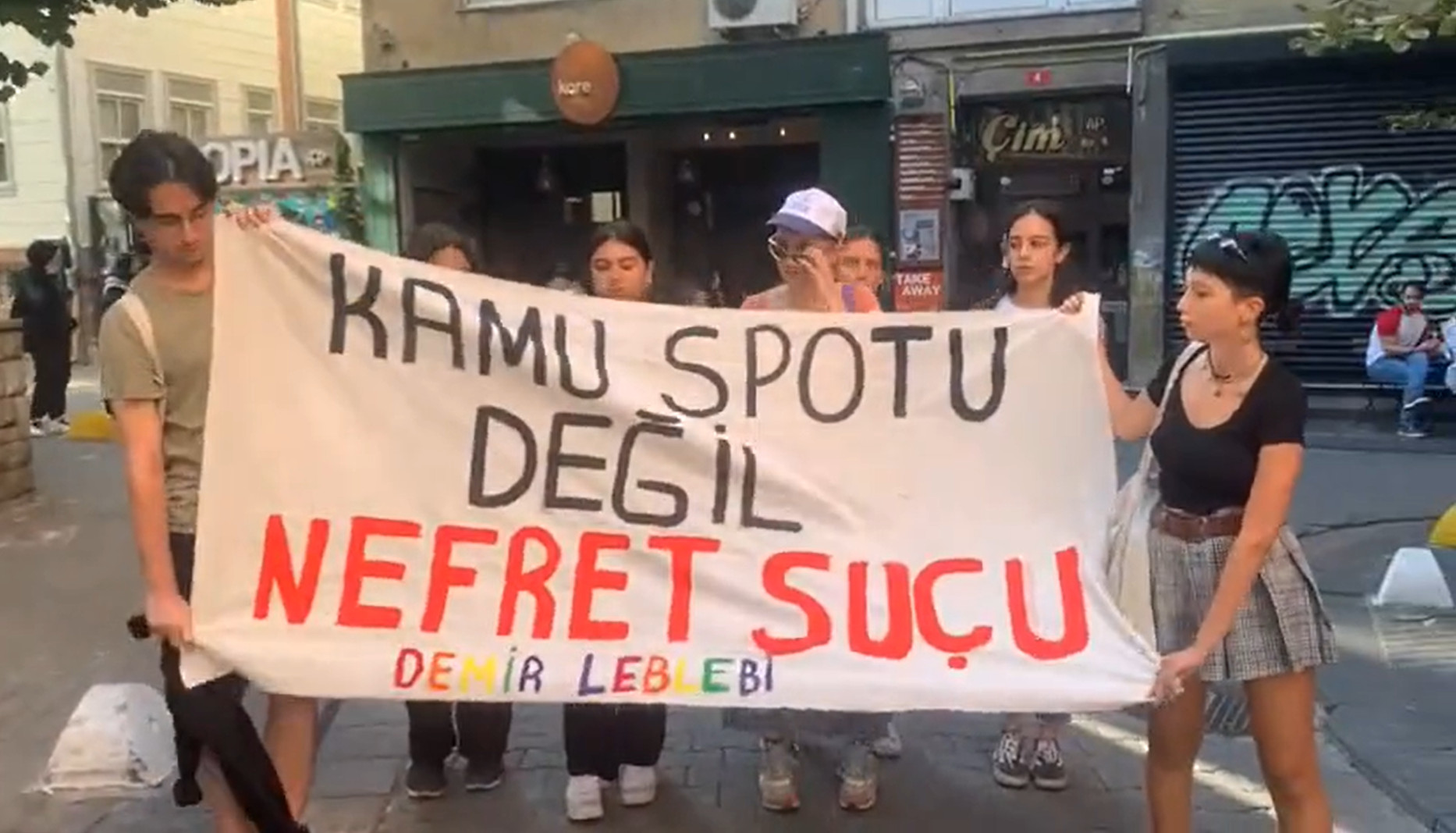 Demir Leblebi: Kamu spotu değil nefret suçu! | Kaos GL - LGBTİ+ Haber Portalı Haber