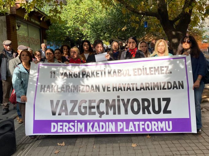 Dersim’de kadınlar ve LGBTİ+’lar yargı paketine karşı buluştu: "Bir kadının saçını kısa kestirmesini bile suç sayacak bir anlayışla karşı karşıyayız" | Kaos GL - LGBTİ+ Haber Portalı Haber
