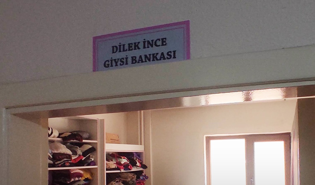 Dilek İnce Giysi Bankası dayanışmayı büyütmeye çağırıyor | Kaos GL - LGBTİ+ Haber Portalı Haber