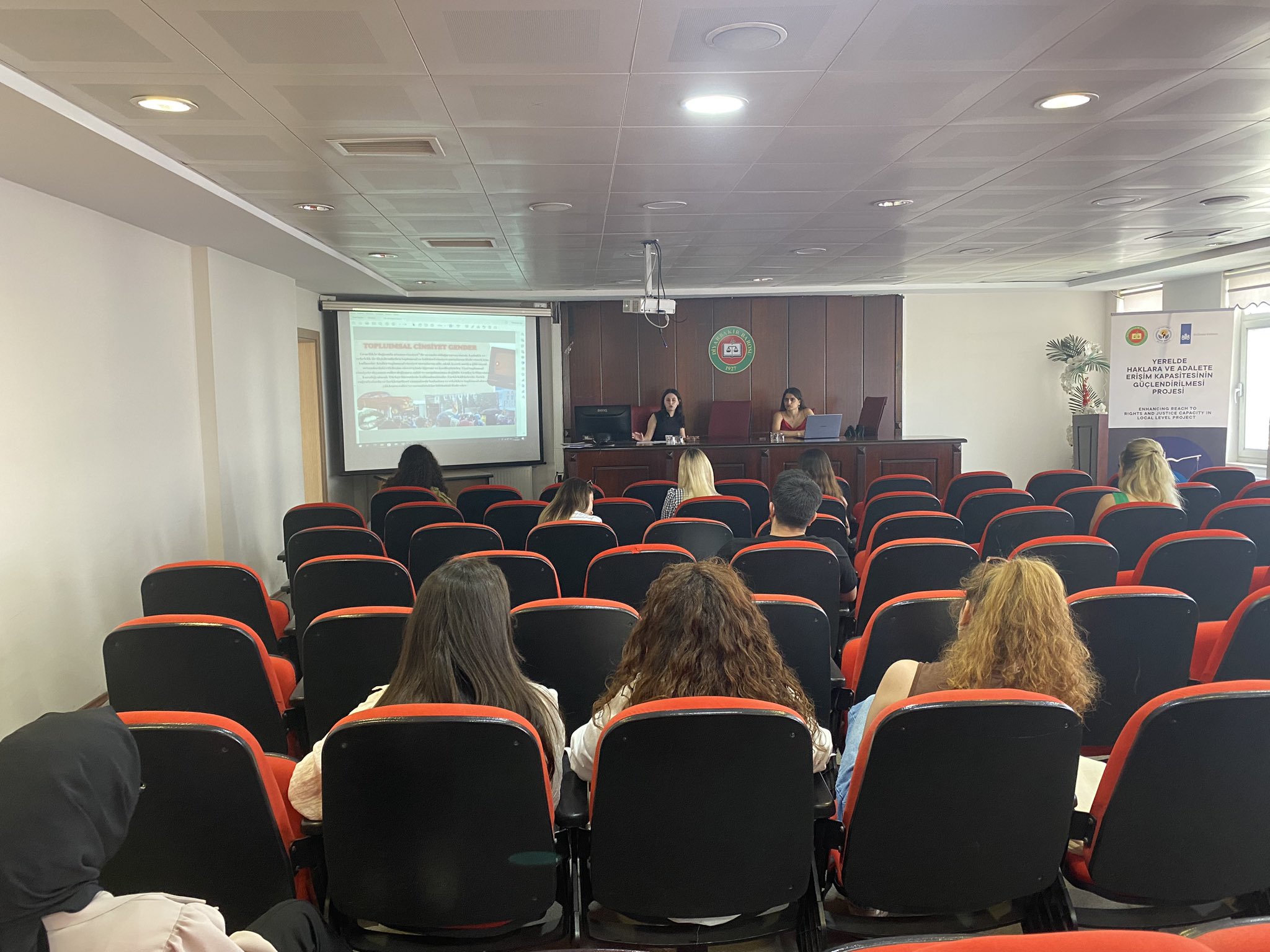 Diyarbakır Adliyesi’nde Onur Ayı’nın ilk etkinliği yaşandı Kaos GL - LGBTİ+ Haber Portalı