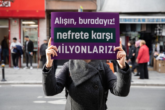 Diyarbakır Barosu LGBTİ+ Hakları Komisyonu’ndan etkinlik: “Türkiye’de Nefret Söylemi ve Nefret Suçları” | Kaos GL - LGBTİ+ Haber Portalı Haber