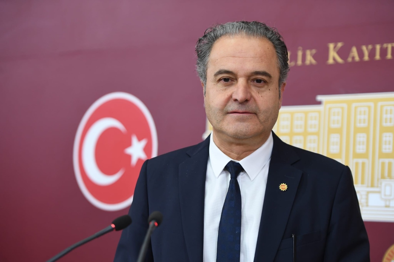 EMEP milletvekili Bayhan, İstanbul Üniversitesi’ndeki homofobik etkinliği Meclis gündemine taşıdı | Kaos GL - LGBTİ+ Haber Portalı