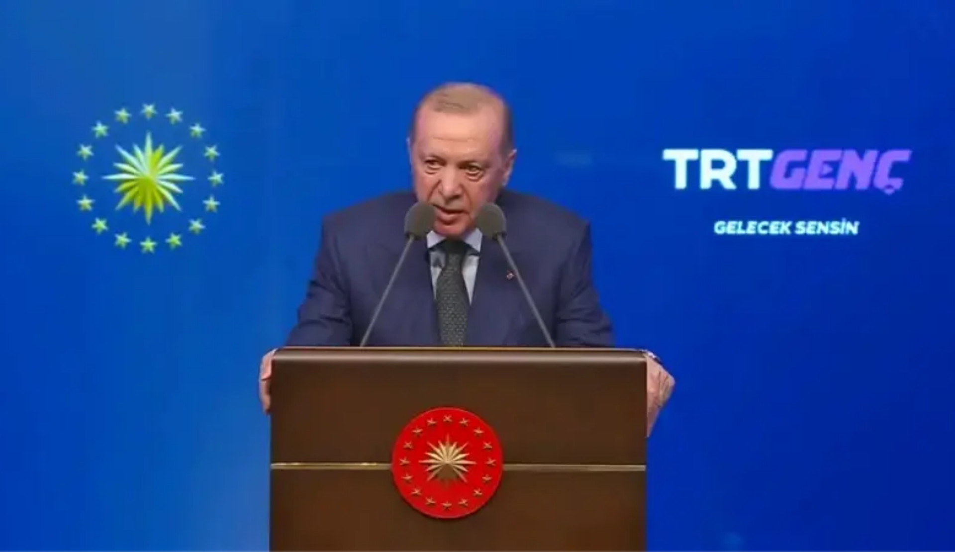 Erdoğan, nefret belgeselini duyuran TRT’yi övdü: "TRT'nin aile odaklı temiz içerikleri yaygınlaştırma çabasını kıymetli buluyorum" Kaos GL - LGBTİ+ Haber Portalı