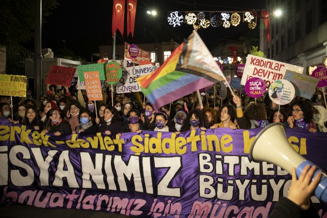 EŞİK’ten 25 Kasım açıklaması: "Kimseyi geride bırakmadan mücadeleyi büyüteceğiz" Kaos GL - LGBTİ+ Haber Portalı
