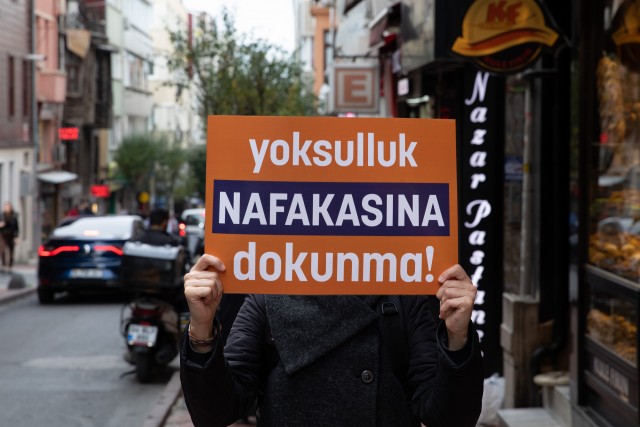 EŞİK’ten “süresiz nafaka” açıklaması: “Kazanılmış hakların pazarlık konusu yapılmasına izin vermeyeceğiz” Kaos GL - LGBTİ+ Haber Portalı