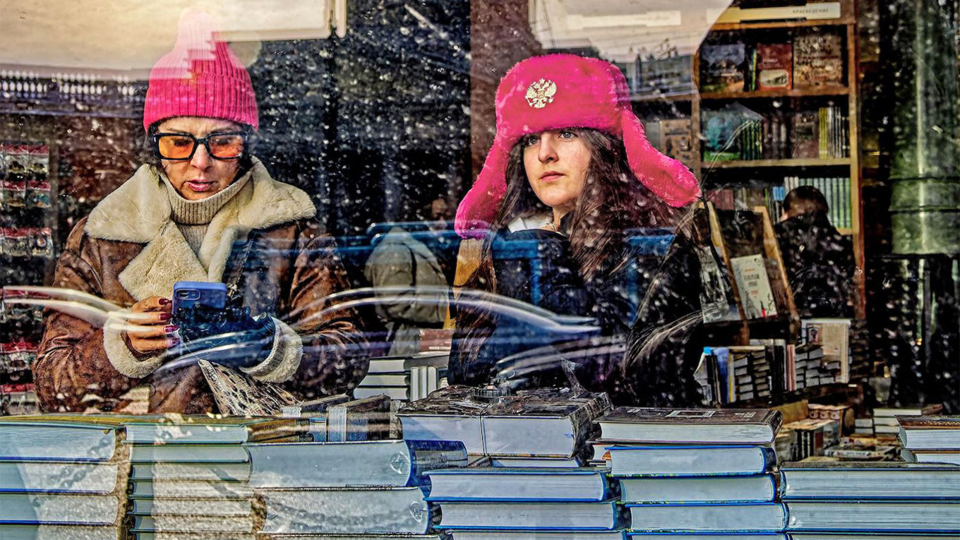 Fahrenheit 451 Rusya’da yaşanıyor | Kaos GL - LGBTİ+ Haber Portalı Haber