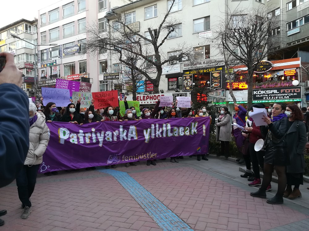 Fotoğraflarla Ankara Feminist Gece Yürüyüşü | Kaos GL - LGBTİ+ Haber Portalı