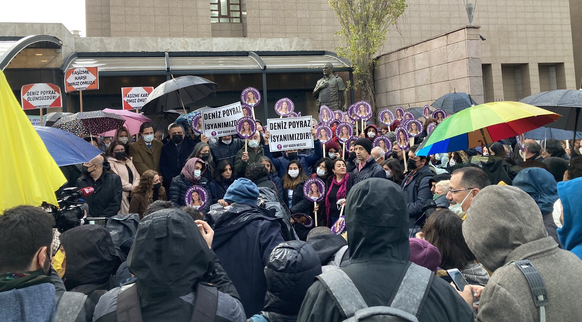 Genç LGBTİ+, Deniz Poyraz davasına katılma talebi sundu | Kaos GL - LGBTİ+ Haber Portalı Haber