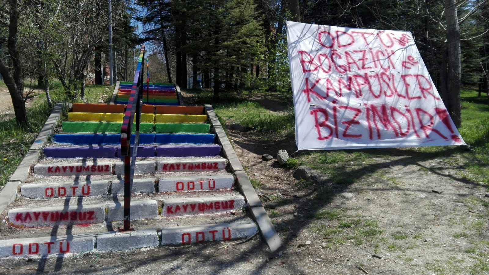 “Gökkuşağı merdiveni soruşturmalarını da kayyum yönetimi de kabul etmiyoruz!” | Kaos GL - LGBTİ+ Haber Portalı Haber