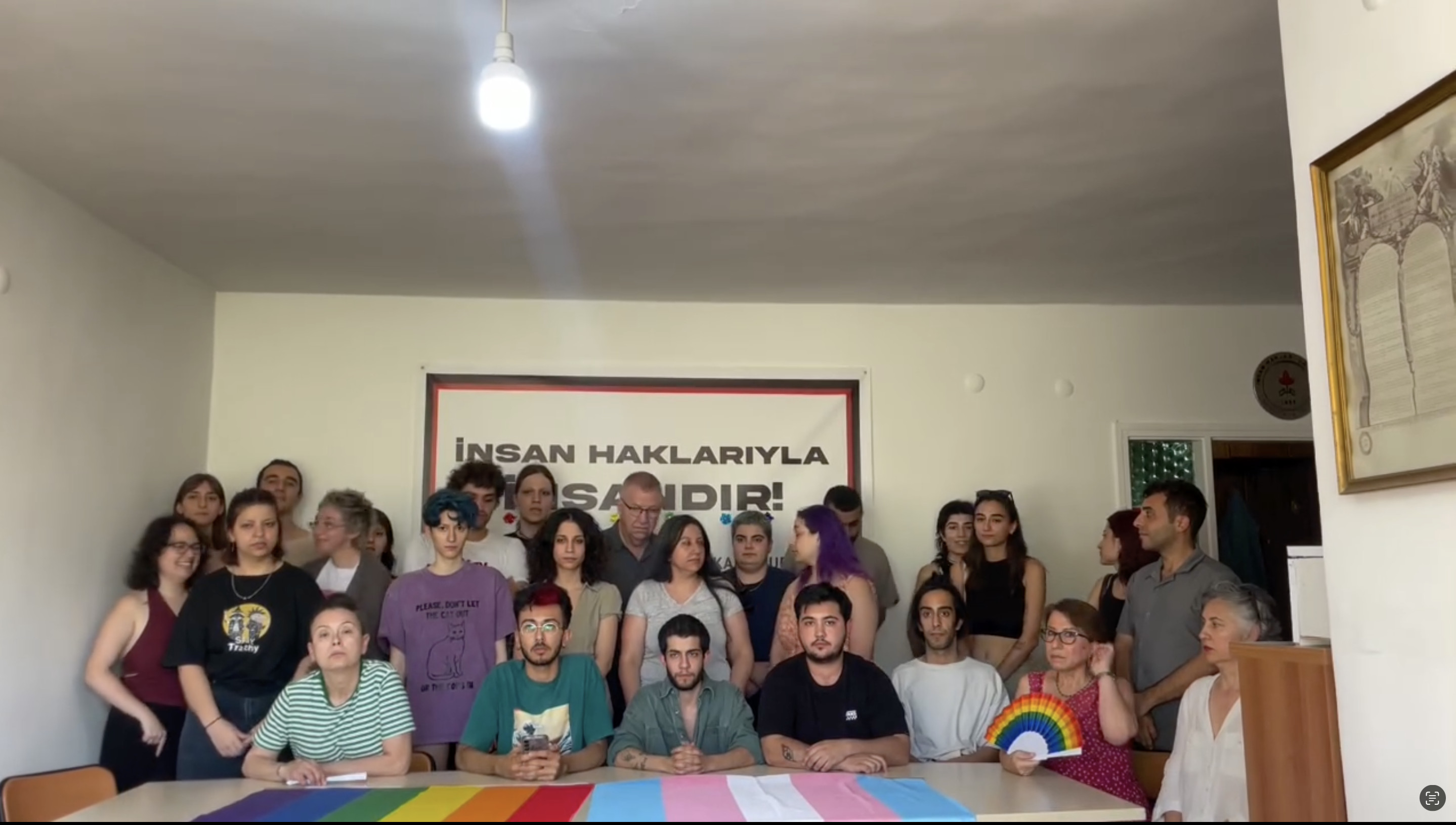 Hak savunucularından, kedisini aramak isterken şiddet gören trans erkekle dayanışma çağrısı | Kaos GL - LGBTİ+ Haber Portalı Haber