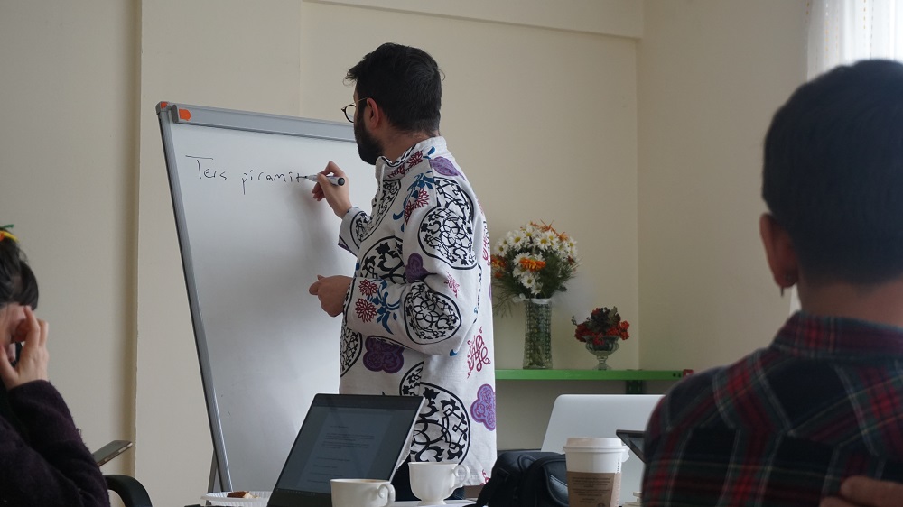 “Hak temelli habercilik temel hak ve özgürlükten taraftır” Kaos GL - LGBTİ+ Haber Portalı