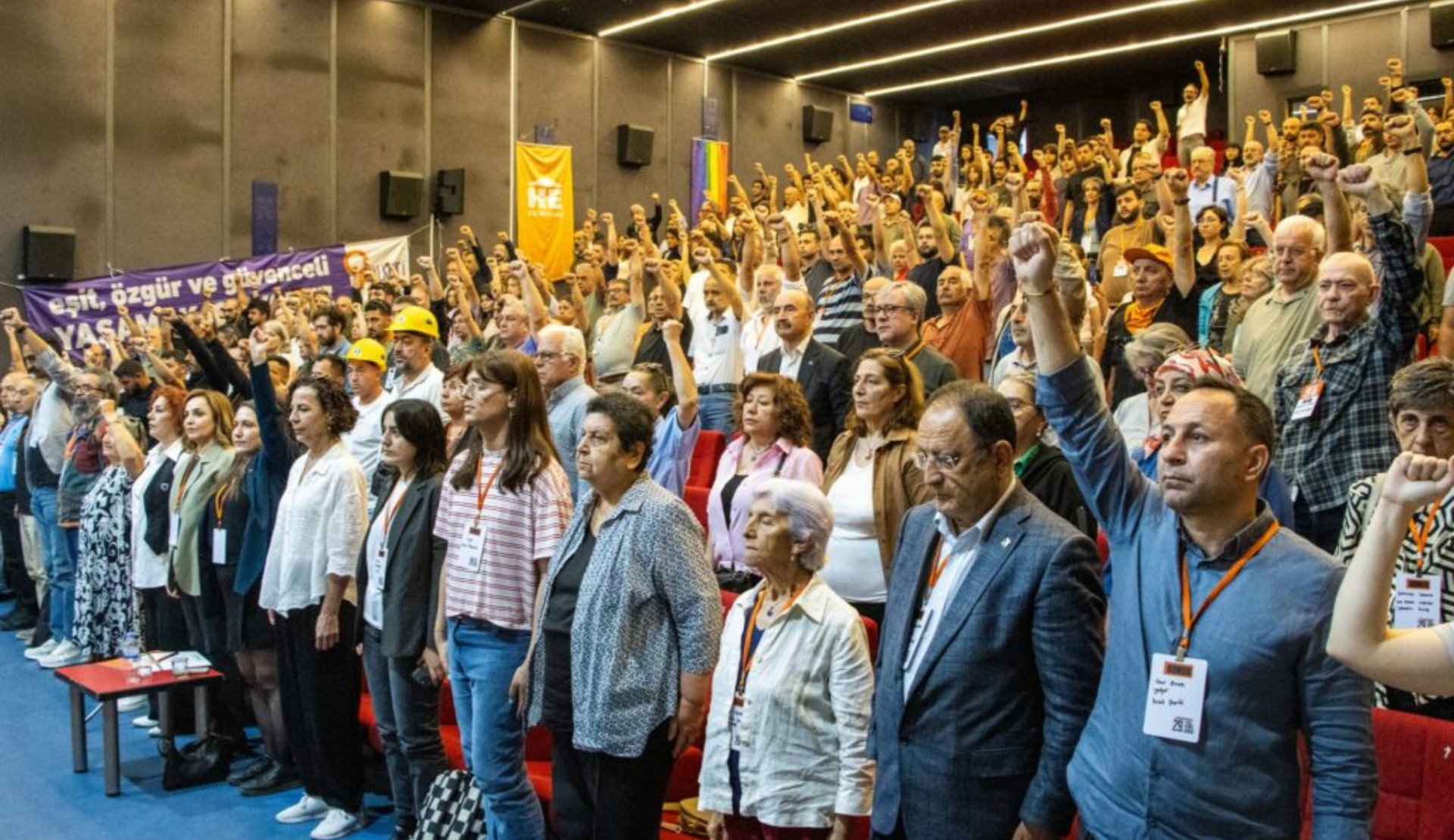 Halkevleri 29. Olağan Genel Kurulu Sonuç Bildirgesi yayınladı: “LGBTİ+’ların eşit haklara sahip olmasını istiyoruz” Kaos GL - LGBTİ+ Haber Portalı