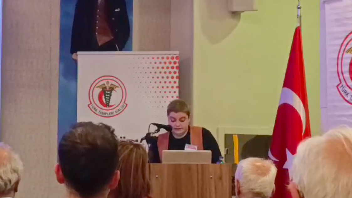 “Hormon erişimlerinin kısıtlanması, yaşam haklarımızın elimizden alınmasıdır” | Kaos GL - LGBTİ+ Haber Portalı Haber