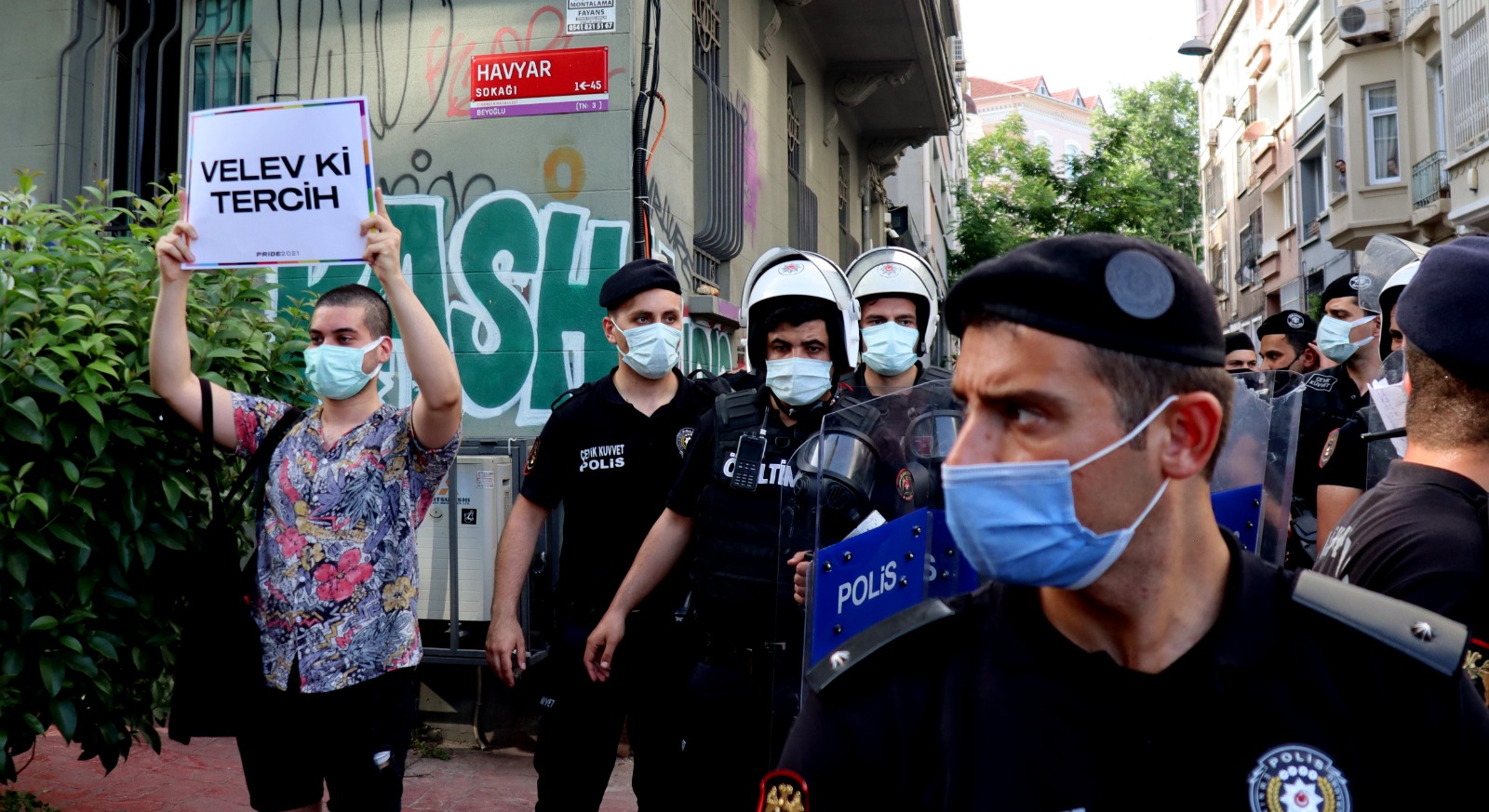 2021-istanbul-onur-haftasi-bilancosu-polis-saldirisi-yetmedi-6-ayri-dava-acildi-3
