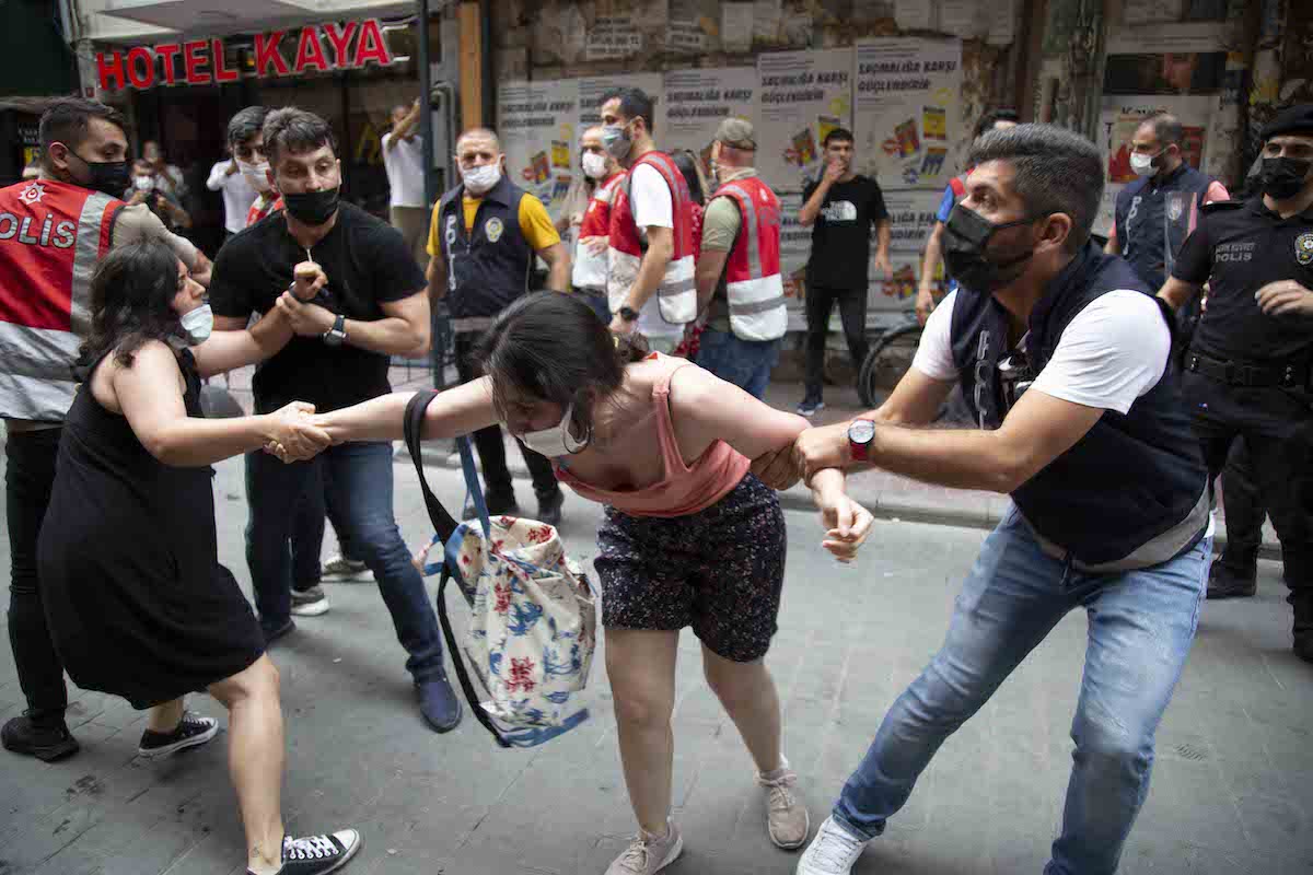 2021 Onur Yürüyüşü davalarında beşinci beraat! | Kaos GL - LGBTİ+ Haber Portalı Haber