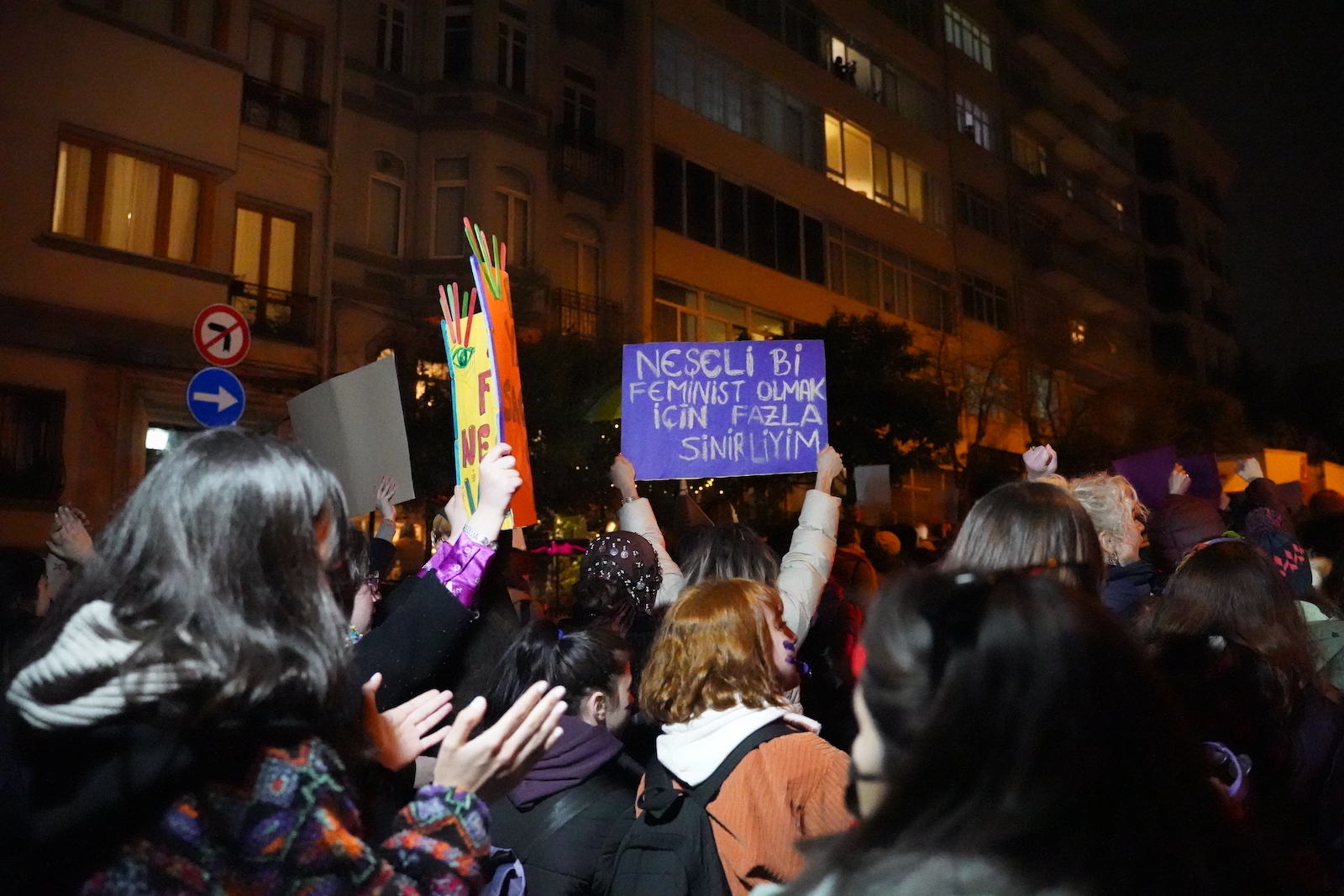 alen-geziyan-in-objektifinden-20-istanbul-feminist-gece-yuruyusu-7 alen-geziyan-in-objektifinden-20-istanbul-feminist-gece-yuruyusu-7