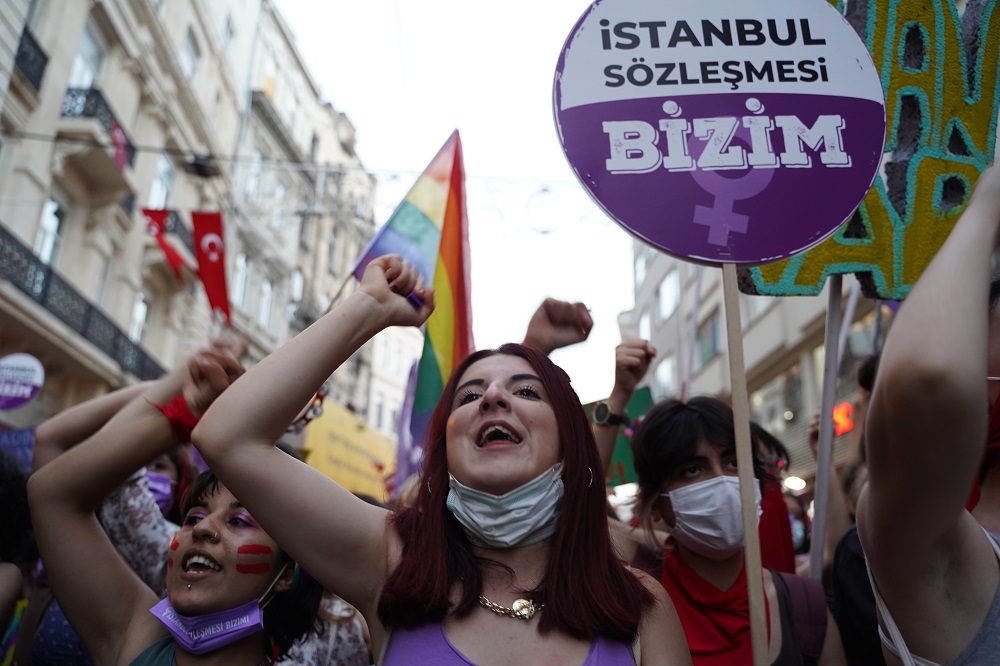 alen-geziyan-in-objektifinden-taksim-istanbul-sozlesmesi-eylemi-3